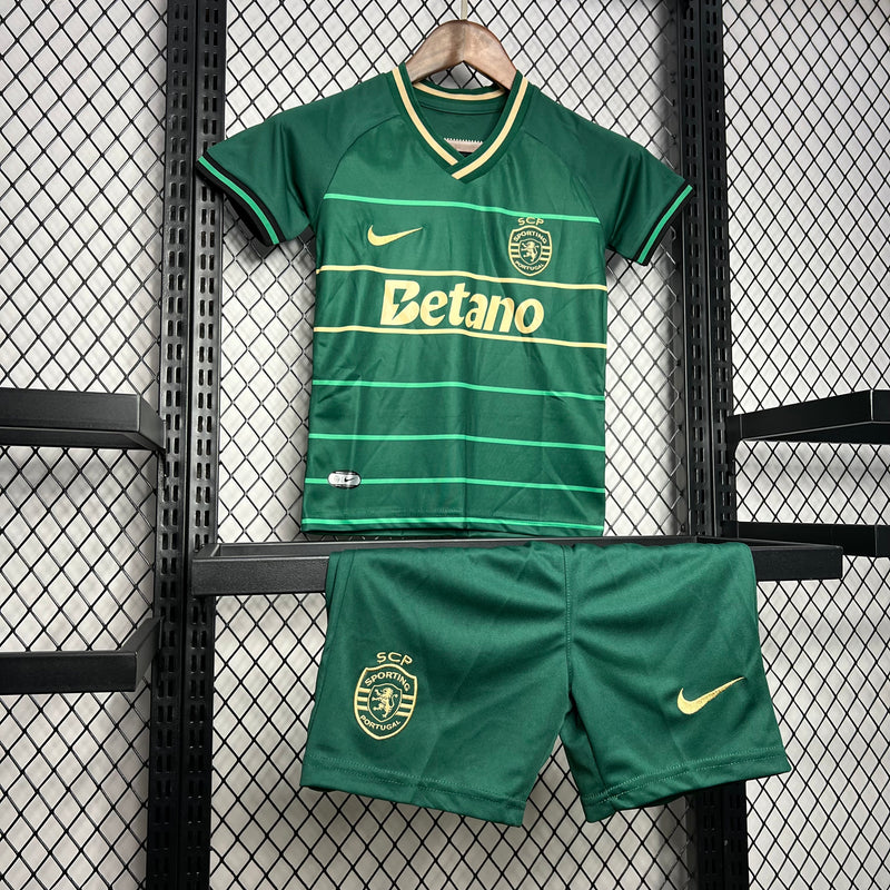 KIT Infantil Sporting 2024/25 Fora