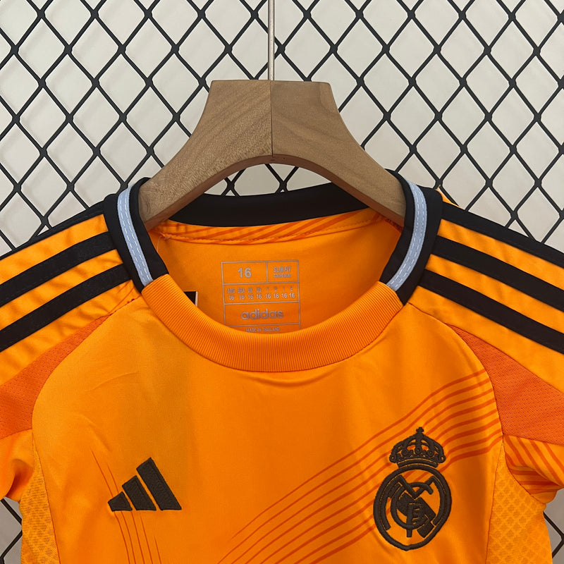 KIT Infantil Real Madrid 2024/25 Fora