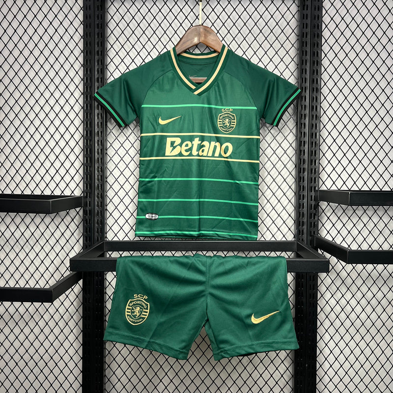 KIT Infantil Sporting 2024/25 Fora