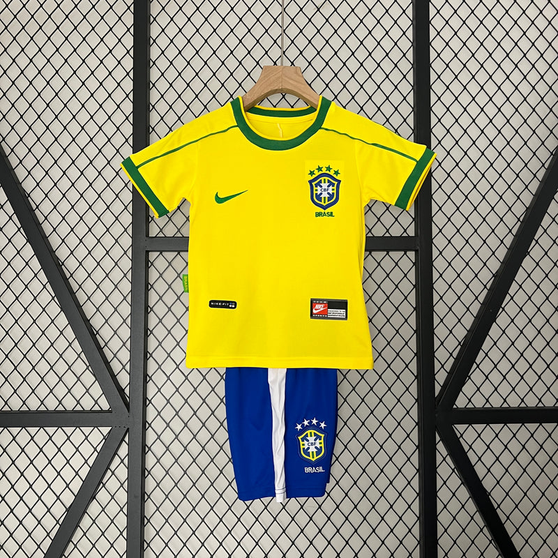 KIT Infantil Retrô da Seleção Brasileira 2002 Casa