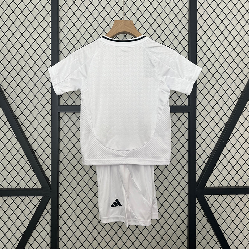 KIT Infantil Real Madrid 2024/25 Casa