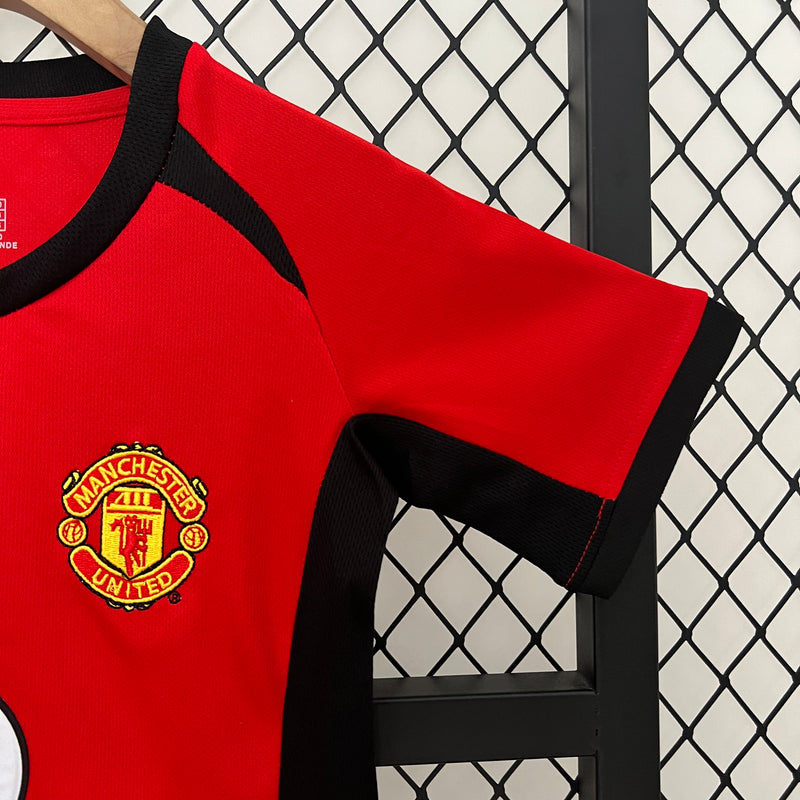 KIT Infantil Retrô Manchester United 2002/03 Casa