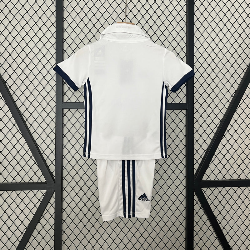 KIT Infantil Retrô Real Madrid 2016/17 Casa