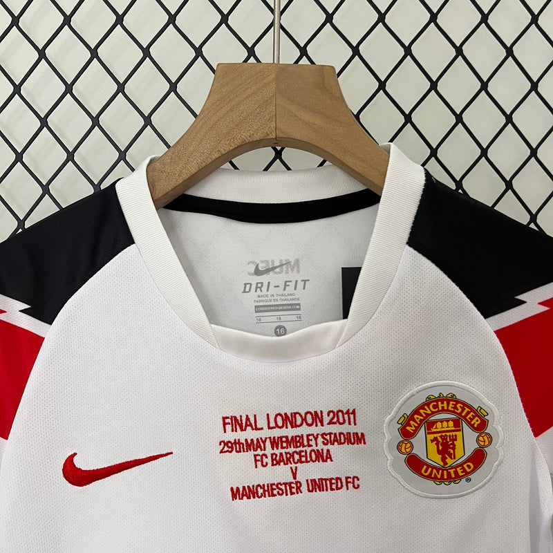 KIT Infantil Retrô Manchester United 2010/11 Fora