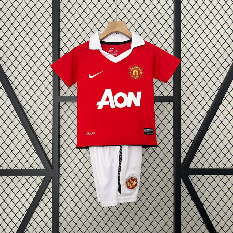 KIT Infantil Retrô Manchester United 2010/11 Casa